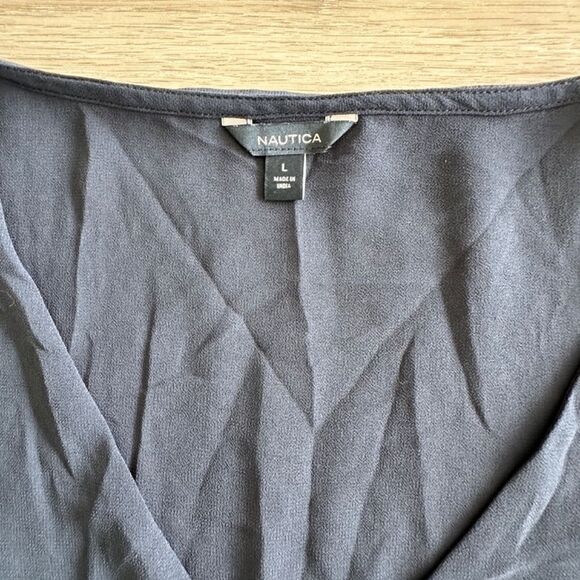 Nautica Tiered Chiffon Top Navy/White L EUC - Picture 8 of 10